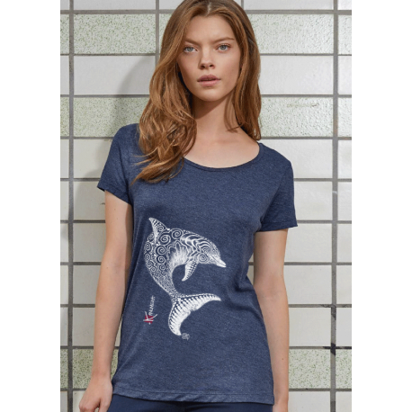 (New) Tee-shirt moulant Femme Le Requin Tatoo (Impression Poitrine)